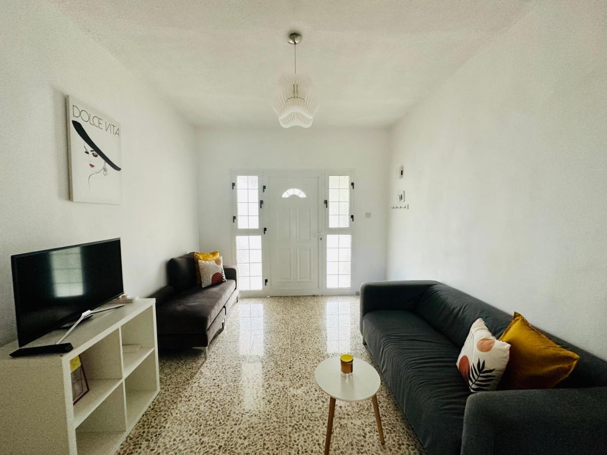Arya Seaview Apartment In The Heart Of Coral Bay (Adults Only) 外观 照片